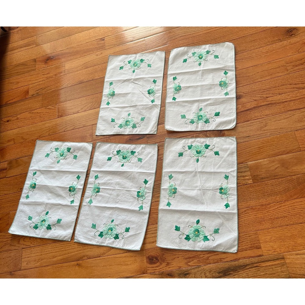 Vintage White Linen Set of 8 Napkins Green Floral Embroidered & 1 Runner